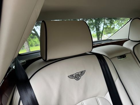 Used 2013 Bentley Mulsanne w/ Rear Entertainment Pkg image 48