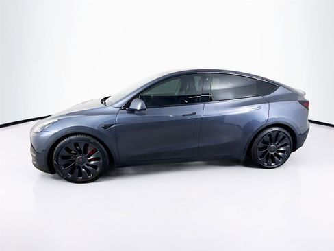 Used 2021 Tesla Model Y Performance image 4
