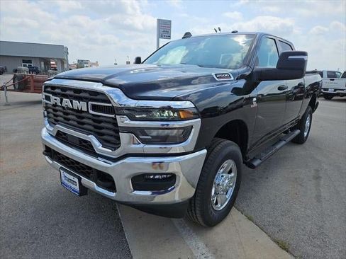 New 2026 RAM 2500 Tradesman AWD/4WD image 31