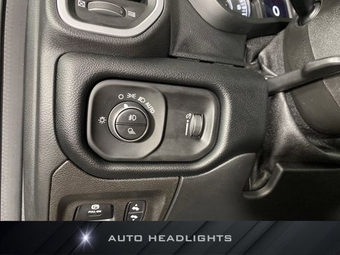 Used 2022 RAM 1500 Big Horn AWD/4WD image 24