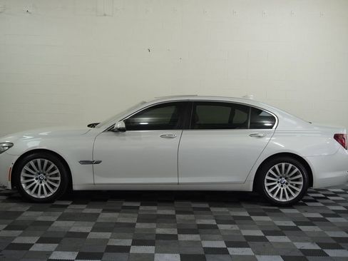 Used 2013 BMW 740Li xDrive w/ Executive Pkg AWD/4WD image 2