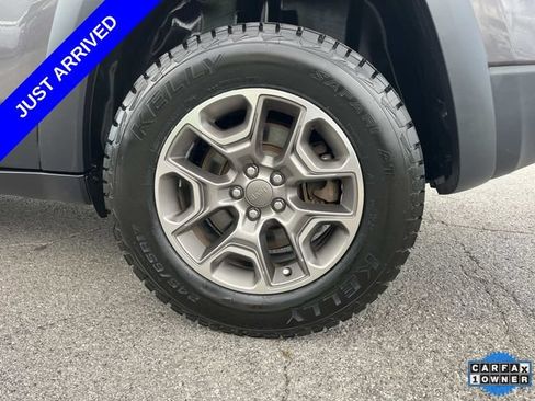Used 2020 Jeep Cherokee Trailhawk w/ Cold Weather Group AWD/4WD image 12