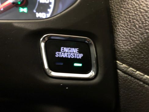 Used 2018 GMC Acadia SLE AWD/4WD image 24