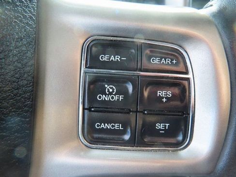 Used 2017 RAM 1500 Laramie image 18