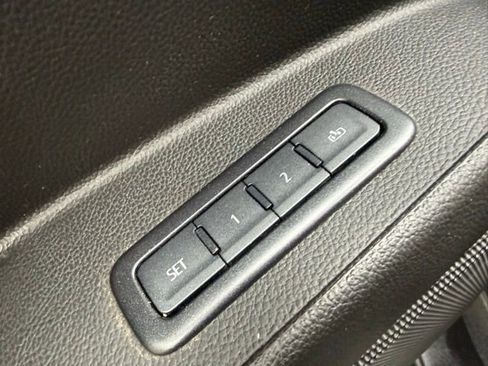 Used 2019 Chevrolet Tahoe Premier AWD/4WD image 20