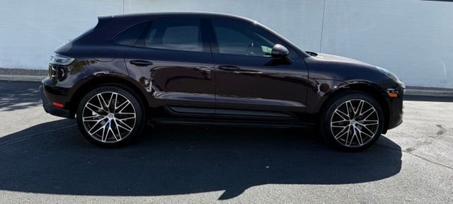 Used 2023 Porsche Macan AWD/4WD image 8