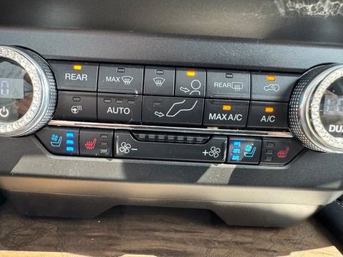Used 2019 Ford Expedition Max Platinum AWD/4WD image 22