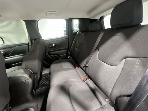 Used 2022 Jeep Renegade Sport image 22