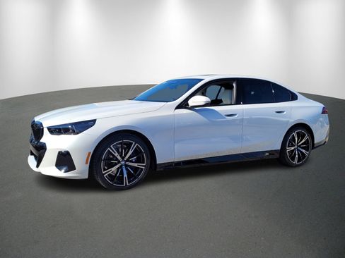 New 2026 BMW 530i w/ M Sport Package image 3