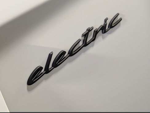 New 2026 Porsche Taycan Turbo GT image 16