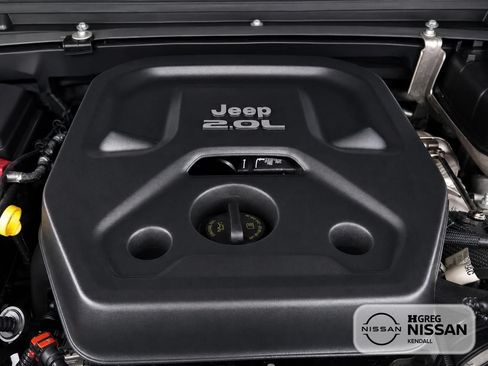 Used 2022 Jeep Wrangler Unlimited Rubicon AWD/4WD image 12