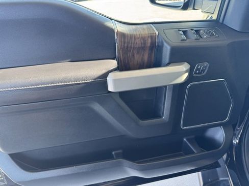 Used 2018 Ford F150 Lariat w/ Equipment Group 502A Luxury image 38