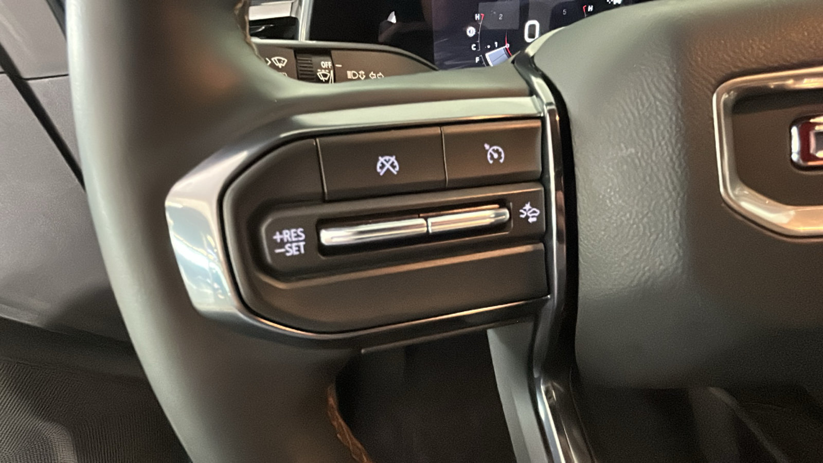 Used 2023 GMC Canyon AT4 w/ AT4 Premium Package AWD/4WD image 19