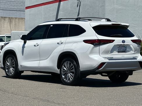 Used 2020 Toyota Highlander Platinum AWD/4WD image 7