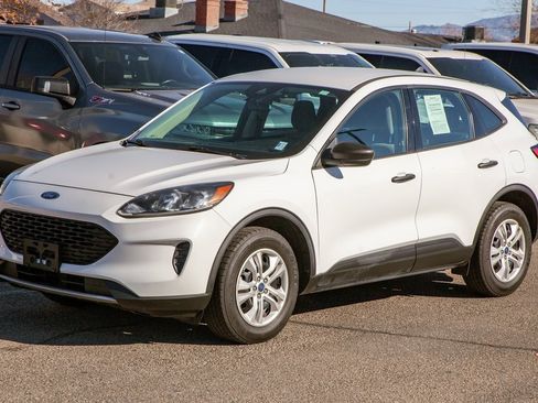 Used 2020 Ford Escape S image 9