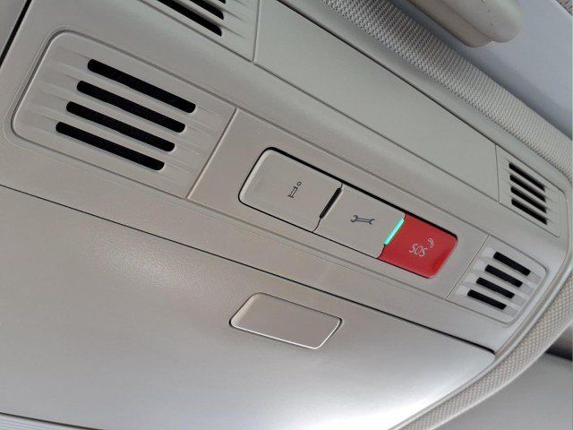 Certified 2023 Volkswagen Jetta SE FWD image 17