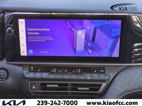 Used 2025 Toyota Camry XLE image 16