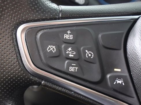 Used 2021 Chevrolet Equinox LT FWD image 12