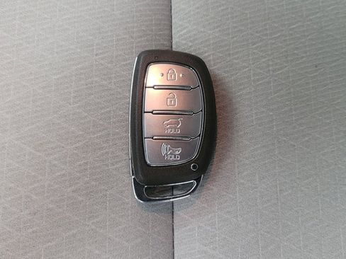 Used 2017 Hyundai Tucson Sport image 32