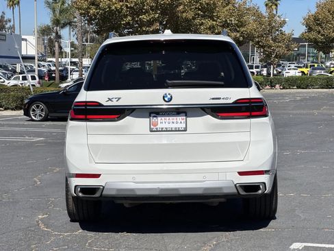 Used 2023 BMW X7 xDrive40i image 4