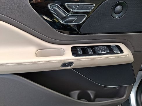 Used 2020 Lincoln Aviator Reserve w/ Elements Package Plus image 13