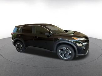 Used 2025 Nissan Rogue SV FWD video 2