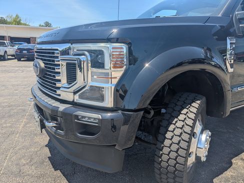 Used 2022 Ford F450 Platinum w/ FX4 Off-Road Package AWD/4WD image 5