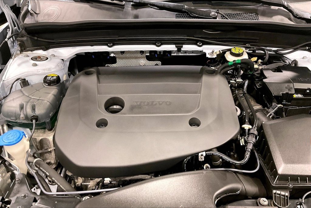 Certified 2024 Volvo XC40 B5 Core AWD/4WD image 31