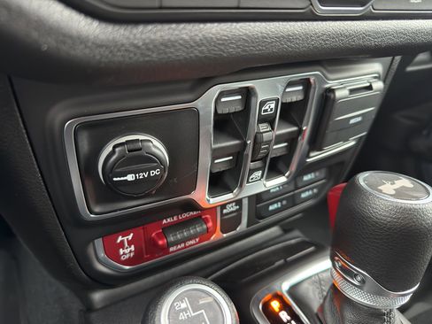 New 2026 Jeep Wrangler Unlimited Sport image 19