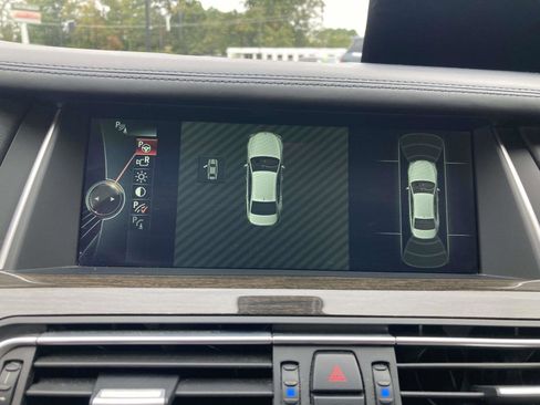 Used 2013 BMW 750Li image 25