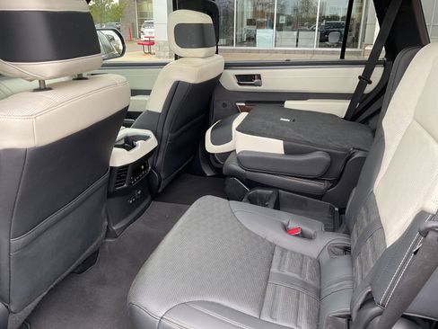 Used 2024 Toyota Sequoia Capstone image 20