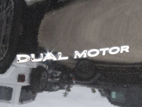 Used 2023 Tesla Model Y Long Range AWD/4WD image 6