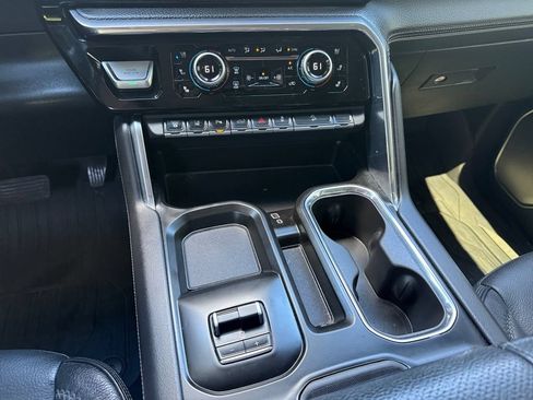 Used 2024 GMC Sierra 2500 Denali w/ Denali Reserve Package AWD/4WD image 14