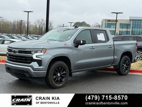 Used 2025 Chevrolet Silverado 1500 RST AWD/4WD image 2