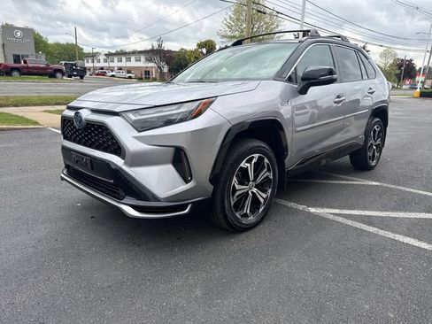 Used 2023 Toyota RAV4 XSE AWD/4WD image 8
