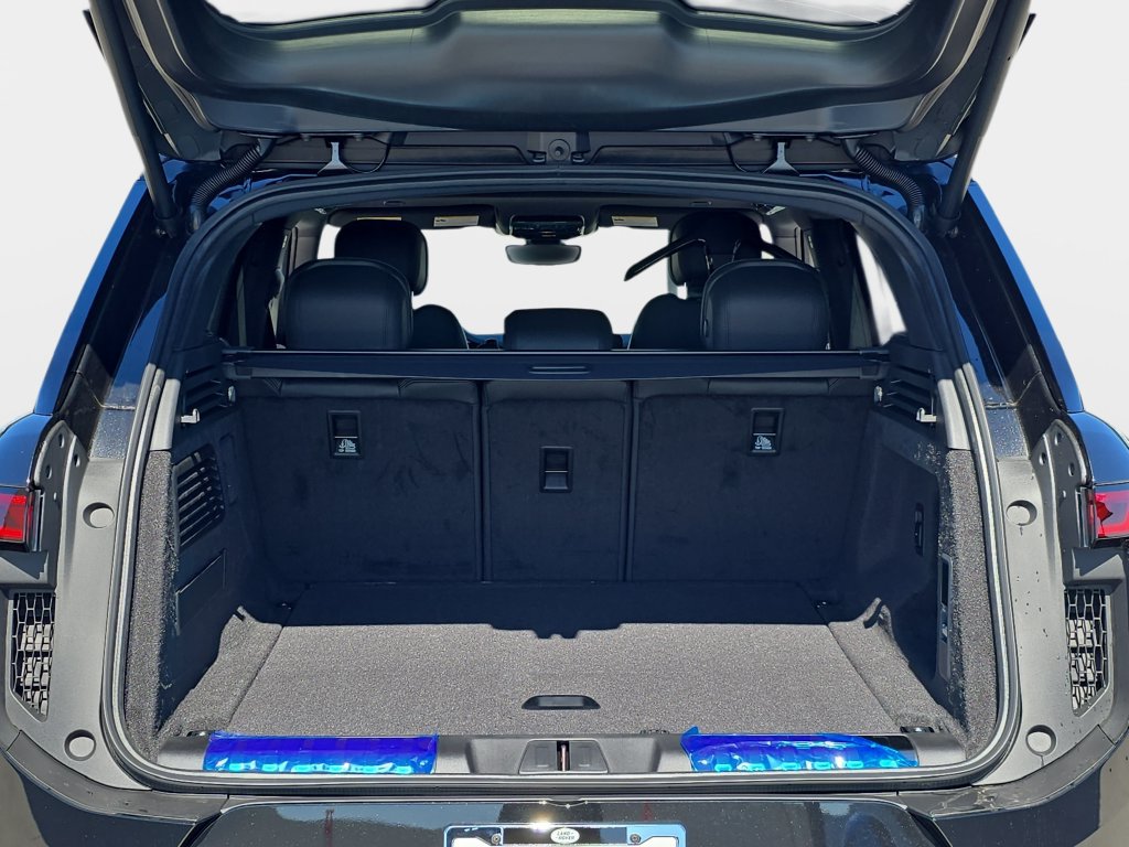 New 2026 Land Rover Range Rover Sport Dynamic SE AWD/4WD image 12