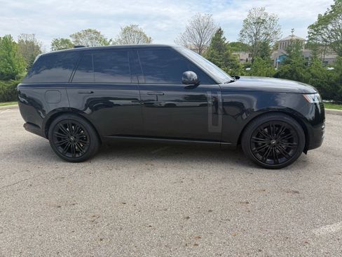 Used 2023 Land Rover Range Rover SE AWD/4WD image 4