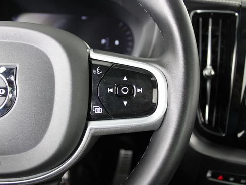 Used 2022 Volvo XC60 B5 R-Design w/ Protection Package Premier FWD image 25