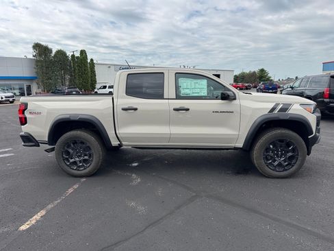 New 2026 Chevrolet Colorado Trail Boss AWD/4WD image 2