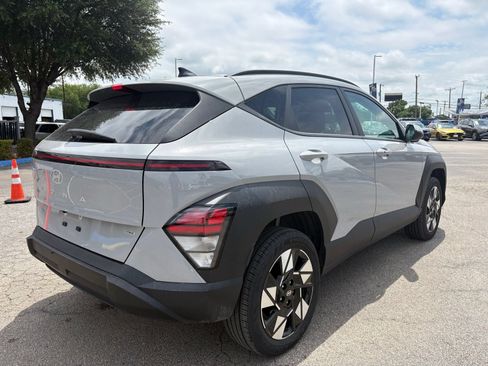 Used 2024 Hyundai Kona SEL AWD/4WD image 5