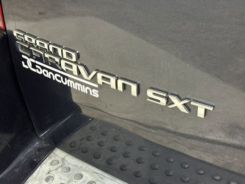 Used 2008 Dodge Grand Caravan SXT w/ Trailer Tow Group image 24