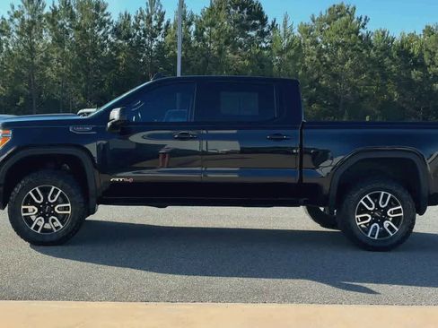 Used 2021 GMC Sierra 1500 AT4 w/ AT4 Value Package AWD/4WD image 5