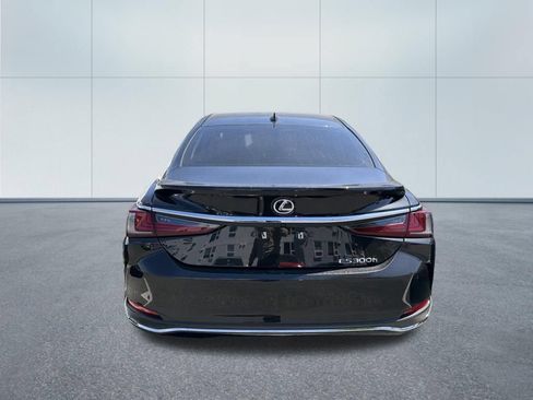 Used 2023 Lexus ES 300h Ultra Luxury w/ Accessory Package (Z2) FWD image 9