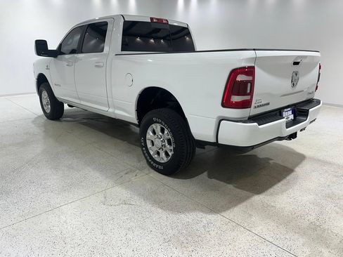 Used 2024 RAM 2500 Laramie AWD/4WD image 3