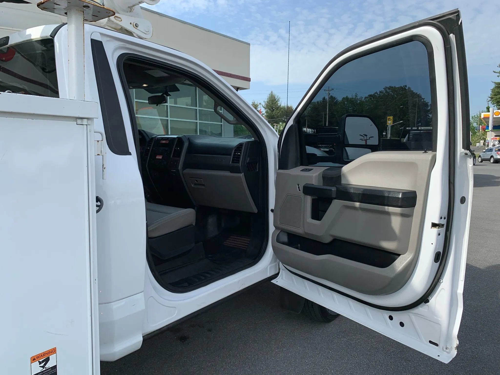Used 2019 Ford F550 4x4 Regular Cab Super Duty image 19