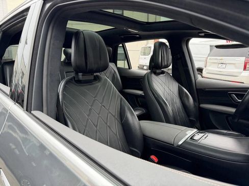 Used 2023 Mercedes-Benz EQS 580 4MATIC SUV image 12