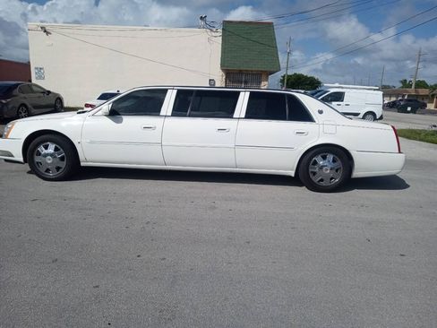 Used 2007 Cadillac DTS FWD image 5