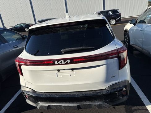 Used 2024 Kia Seltos SX w/ SX Sunroof Package image 4