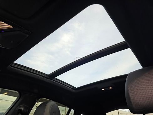 Used 2023 BMW X6 xDrive40i w/ M Sport Package image 24