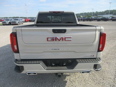 New 2026 GMC Sierra 1500 AT4 w/ AT4 Premium Package AWD/4WD image 5